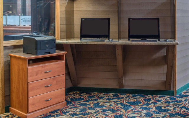 Red Lion Hotel Pasco Airport & Conference Center