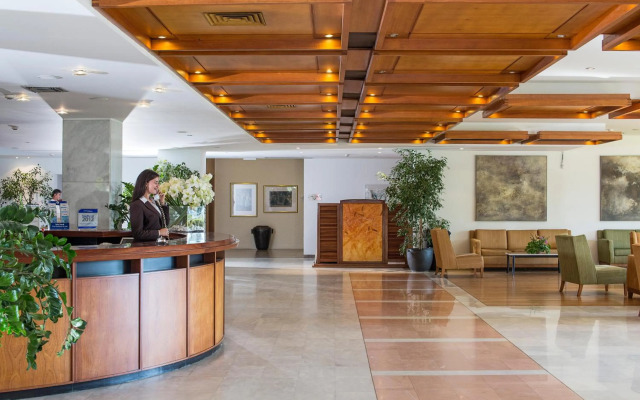 Kontokali Bay Resort & Spa