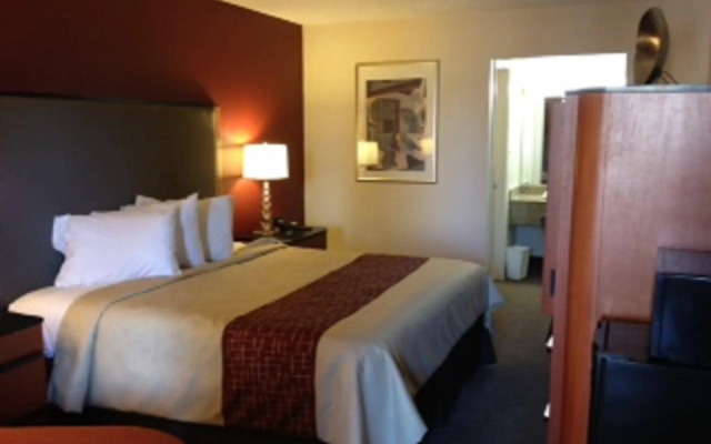 Red Roof Inn Atlanta - Suwanee/ Mall of Georgia