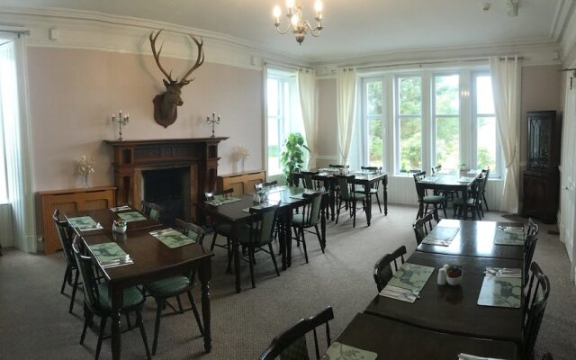 Loch Shiel Hotel
