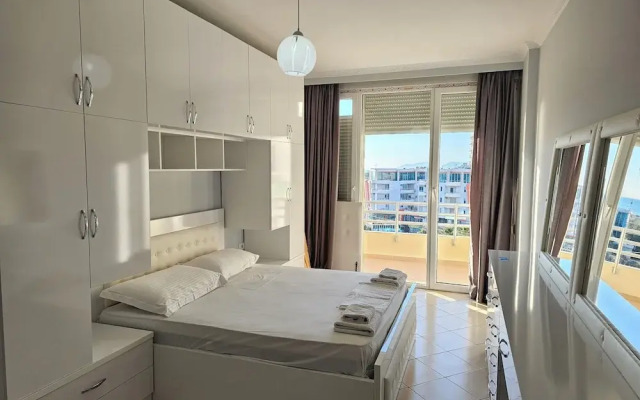 Sea View 1-bed Apartment in Vlore