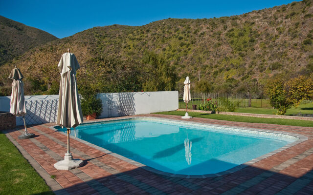 Old Mill Lodge, Working Ostrich Farm & Restaurant, Oudtshoorn