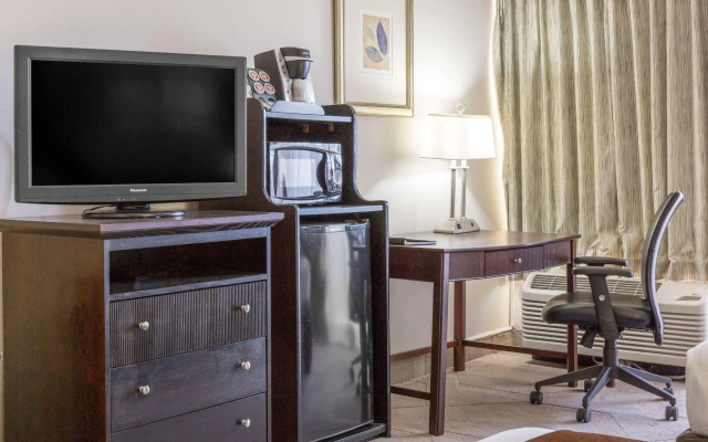 Clarion Hotel Orlando International Airport