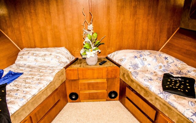 Motoryacht Christine The Angel