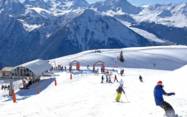 Charming Chalet in Champagny-en-Vanoise near Paradiski Ski Area