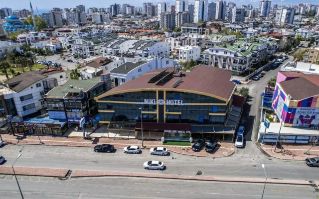 Grand Niki Hotel & Spa