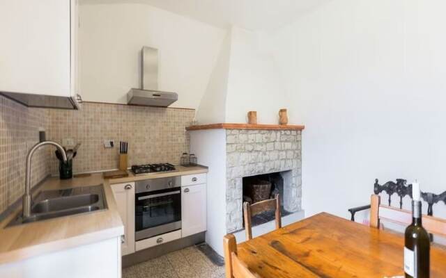 Agriturismo Poggio di Montepescoli - L'aia