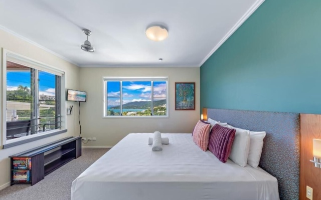 Summit Apartments Airlie Beach – Guest Rooms – Airlie Beach