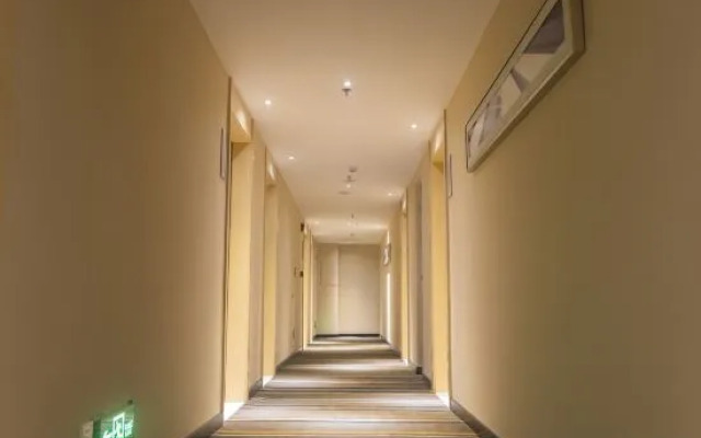 Season flower HOTEL (Yulin Hongjin Mall Branch)