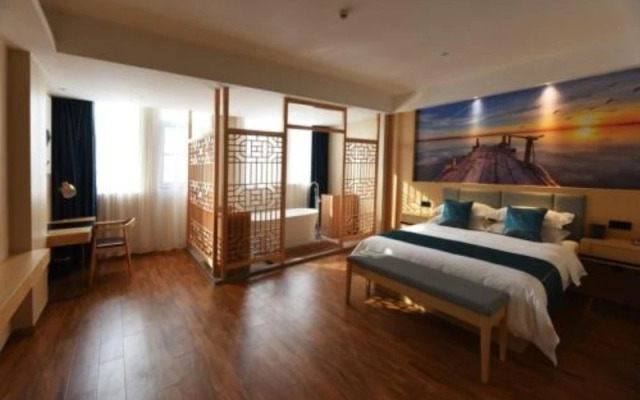 VX Wuxi East Station Jinan Road Hotel