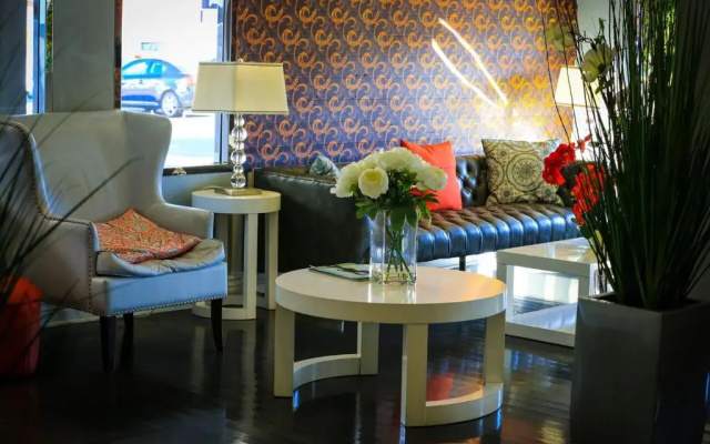 L.A. Sky Boutique Hotel