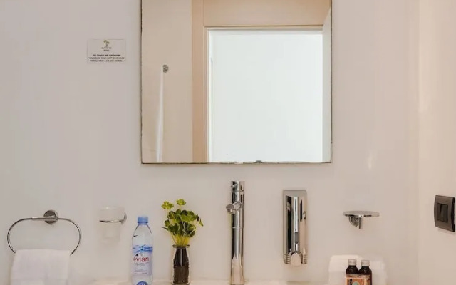 1 Rec Steps From the Beach Rooftop Pool