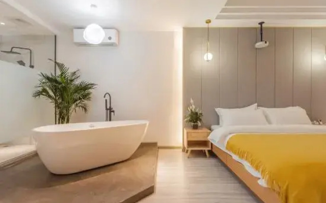 Dali li li wan xiang youth community hostel