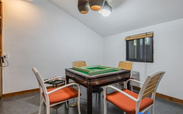 Yunshang Grassland Fengsheng three time hot spring holiday villa