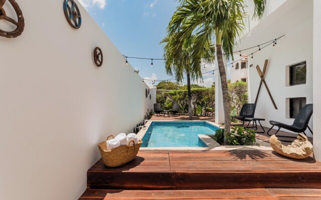 Casa Aluxes Guesthouse