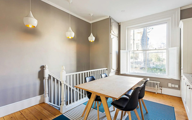 Idyllic Islington Flat