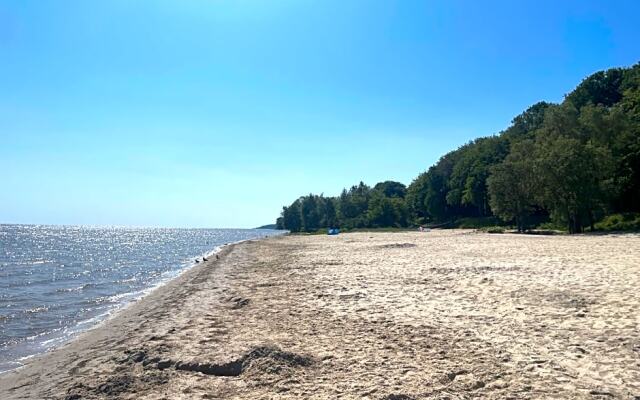 Seaview House with fireplace