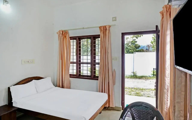 OYO Flagship 703709 Mankulam Misty Mountain View