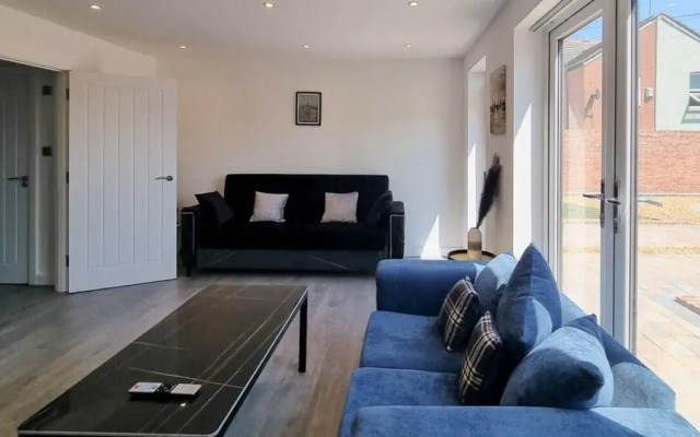 Lovely Modernist 4 Bed House