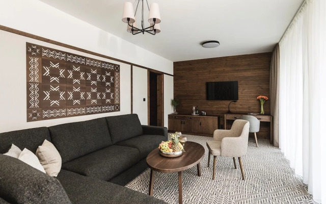 Arietes Marmont Resort