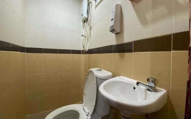 OYO 91002 D Qamar Motel