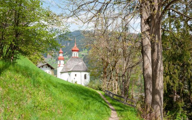 Wooden Apartment in Hainzenberg near Ski Bus