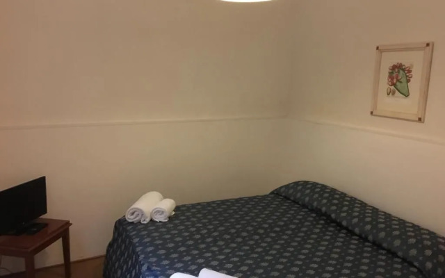 Florence Garden Apartment