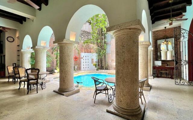 8Aps-4 Casa Antigua En El Centro Histori