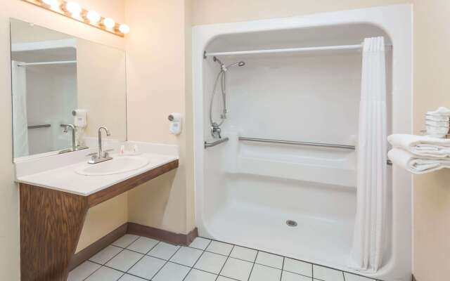 Baymont by Wyndham Valdosta at Valdosta Mall