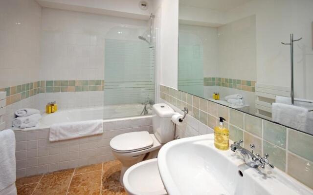 Luxury Pool Apartment at Villa Seburga