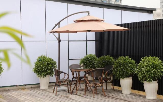 Ji Hotel (Nanjing Hexi Expo Center)