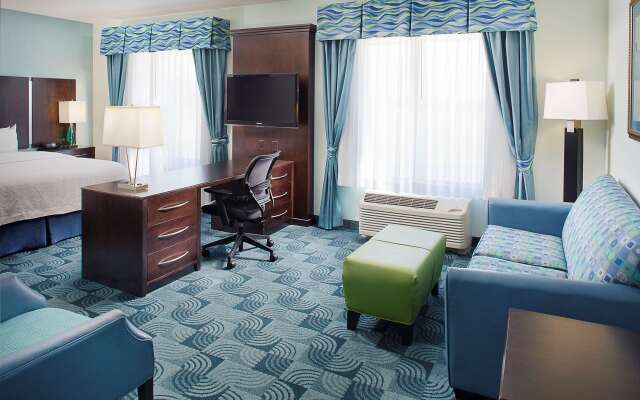 Hampton Inn & Suites Dallas/Lewisville-Vista Ridge Mall, TX