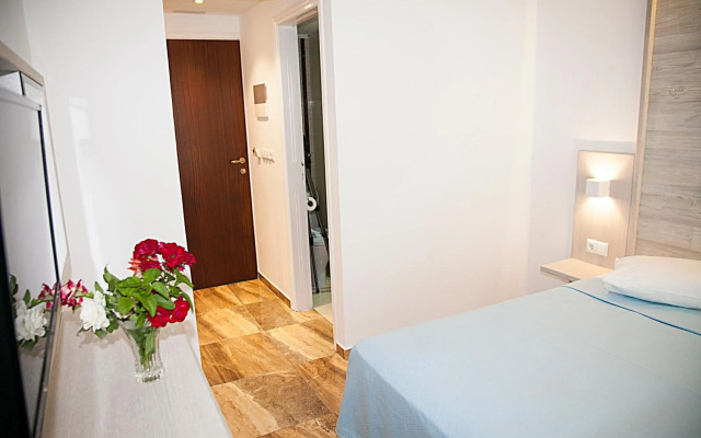 Zeus Hotel