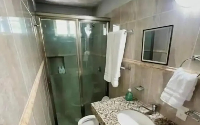 TJ Apartments, Calle 6, PDC