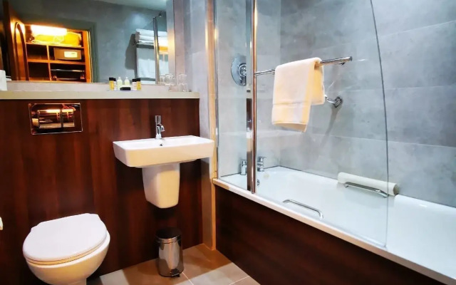 Bridge House Hotel - Leisure Club & Spa