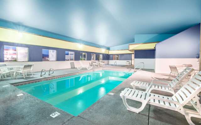 Super 8 by Wyndham Grants