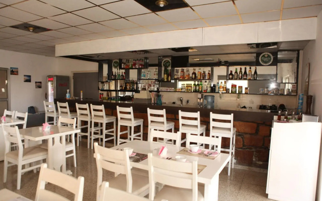 Polyxeni Hotel Apartments