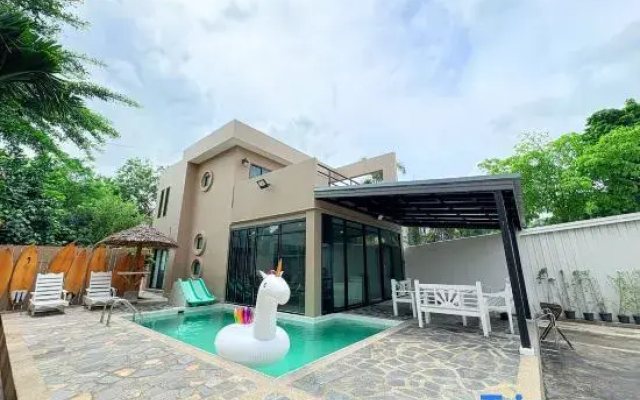 Mountain Private Pool Villa-Bangsaen