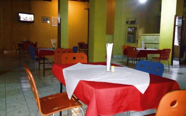 Eminence Hotel