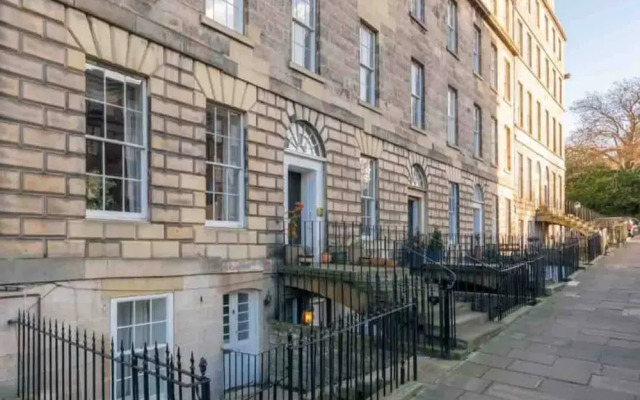 Homely and Traditional New Town Property-2 Bedroom
