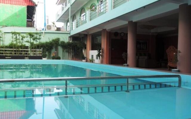 Golden Bayon Guesthouse