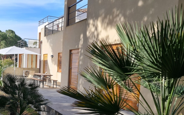 Apartment By The Sea, Max 6 People