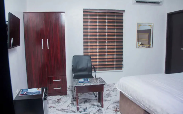 Kay Luxury Suites