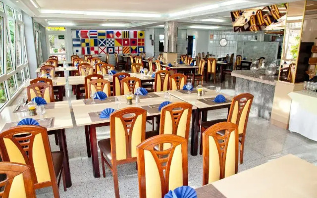 Apartamentos Curasol