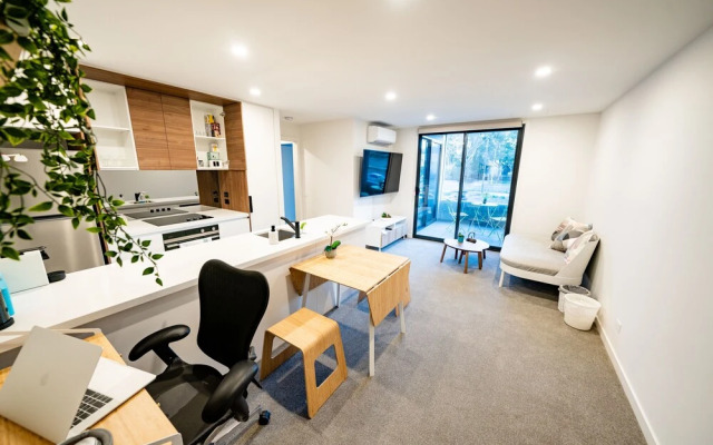 Luxury and Stylish Apt on NB Ave