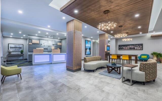 Holiday Inn Express & Suites Moncton by IHG