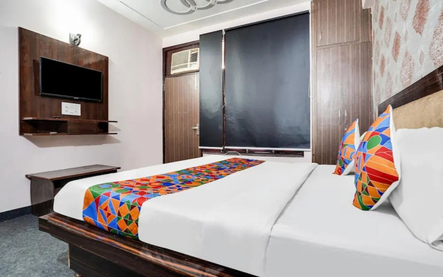 OYO Townhouse 1077 Hotel travel time