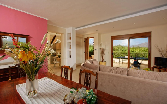 Cretan Vineyard Hill Villa Private Pool, Panoramic View, Beautiful Vineyard