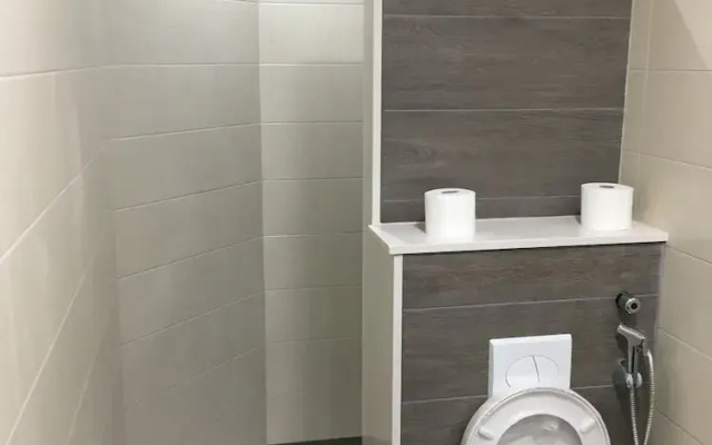 Estupendo Apartamento con Terraza en Calle Romil