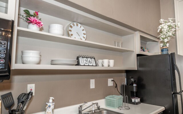 Historic Gem Russell Suite 2